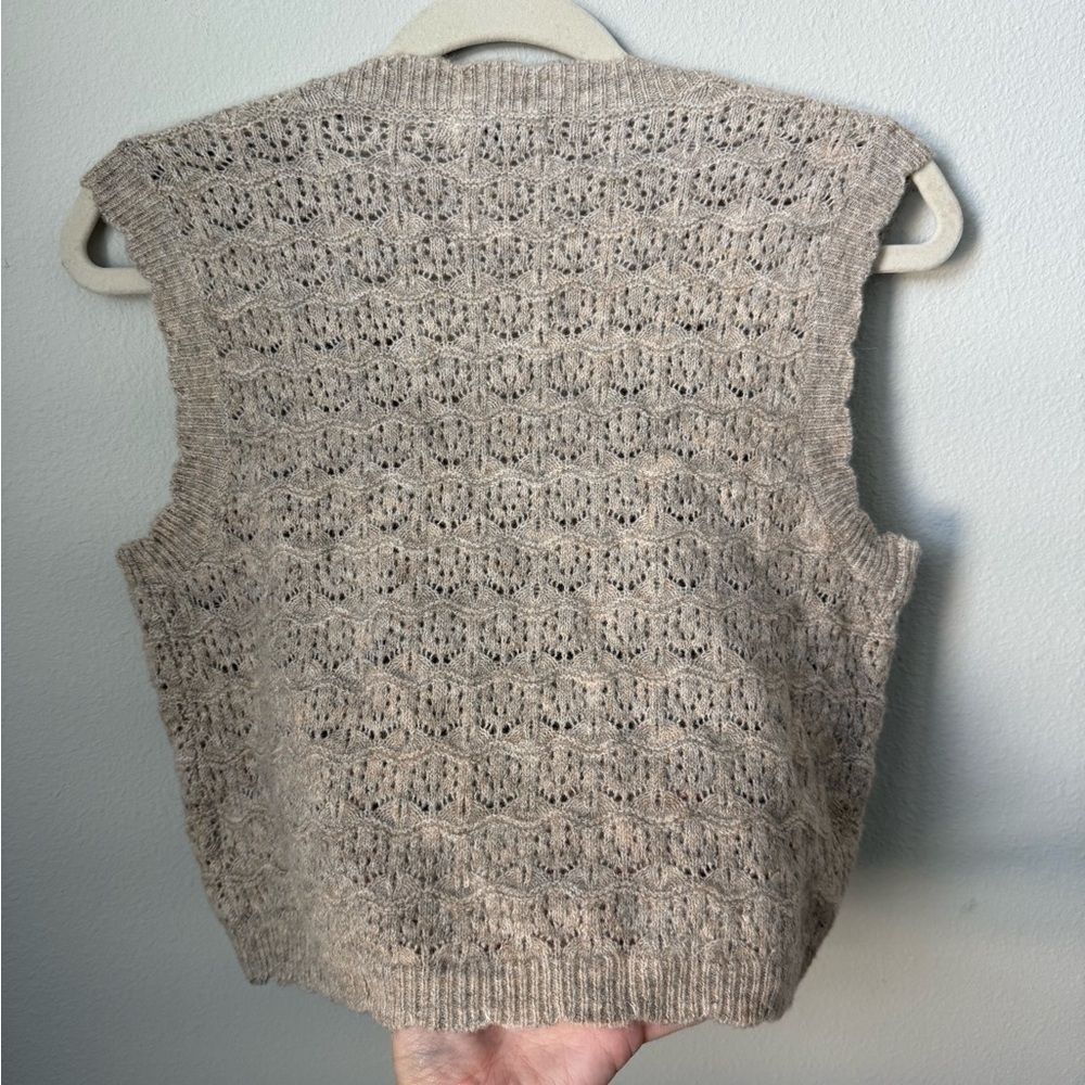Lush Sweetheart Neck Taupe Knit Cardigan Vest - Picture 4 of 8